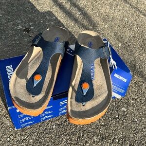 Birkenstock Gizeh Navy Blue size 39, women’s 8. Brand new in box. Soft footbed